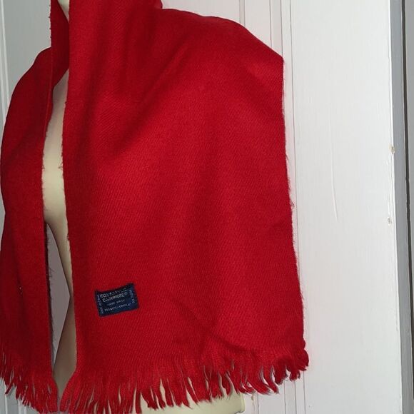 Vtg red “Cashmore” acrylic red scarf with navy blue & white embroidered crest - Picture 2 of 6